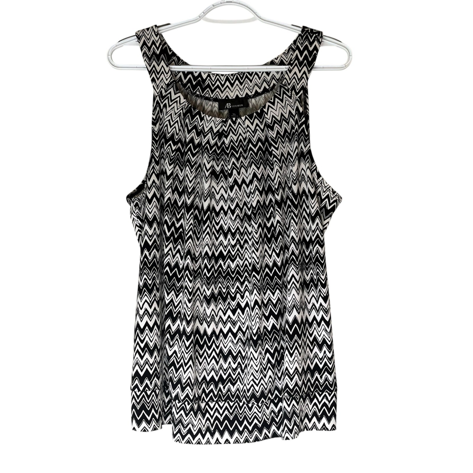 AB Studio Black & White Halter Tank Top Size XL