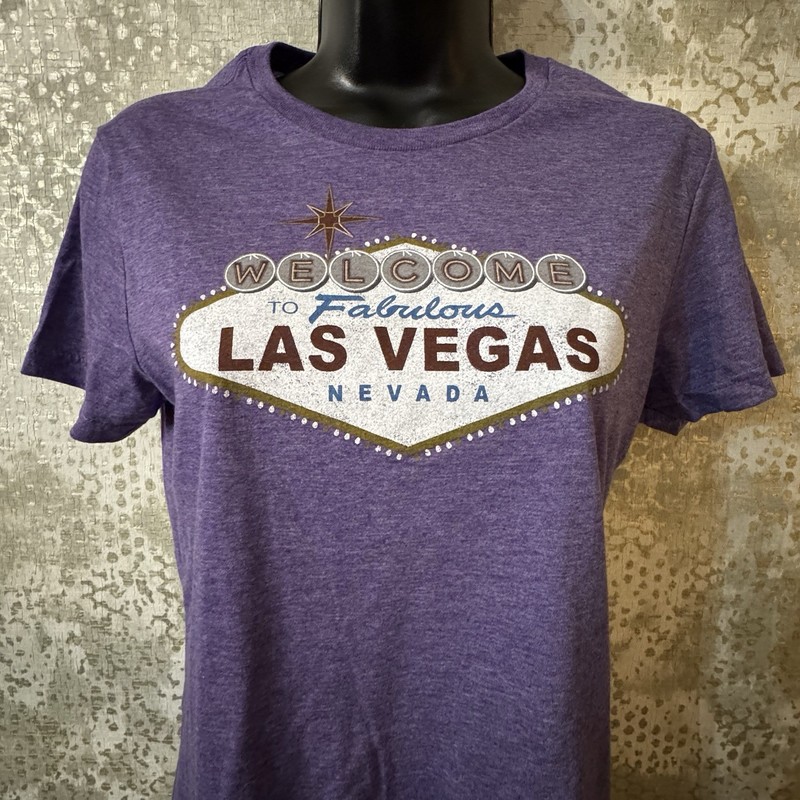 Welcome To Fabulous LAS VEGAS Nevada Sign NEW Womans Med Purple Souvenir Tshirt 