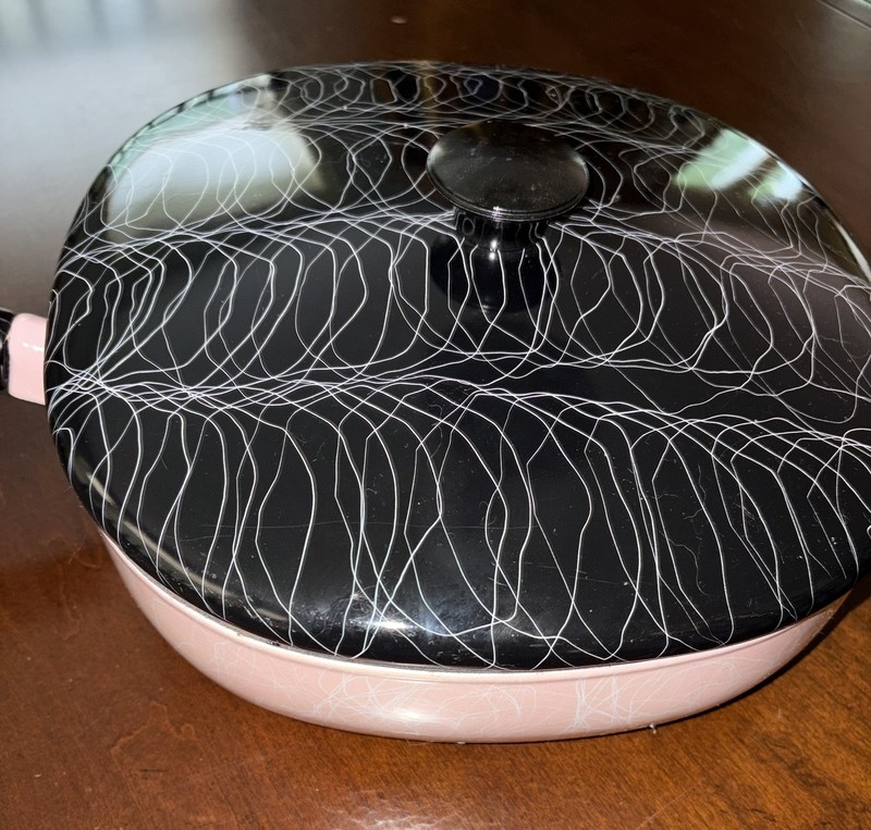 Retro Vtg 50's Serendipity Pink Black Spaghetti Enamel Skillet Fry Pan 10" MINT