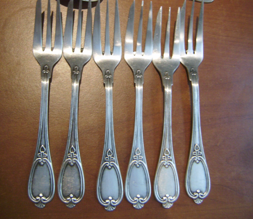 6 Fourchettes à Gâteau Art Nouveau – Métal Argenté – 1847 Rogers Bros – Orfèvrerie Ancienne