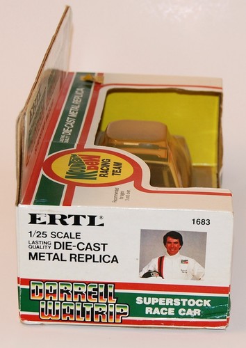Vintage Darrell Waltrip Mountain Dew 1/25 Scale ERTL NASCAR Stock Car Die-cast - Picture 3 of 7