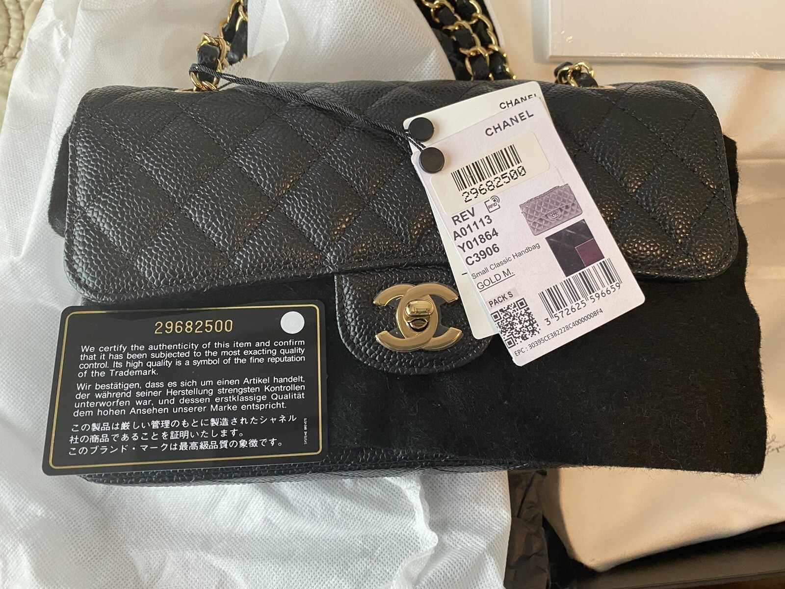 chanel caviar bag