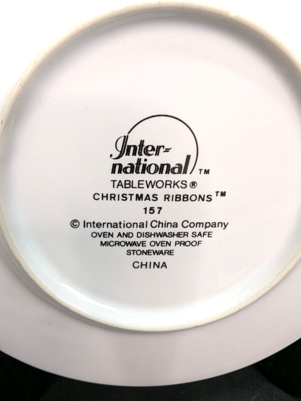 International Tableworks Christmas Ribbons 157 Saucers for Flat Cups Set of 4