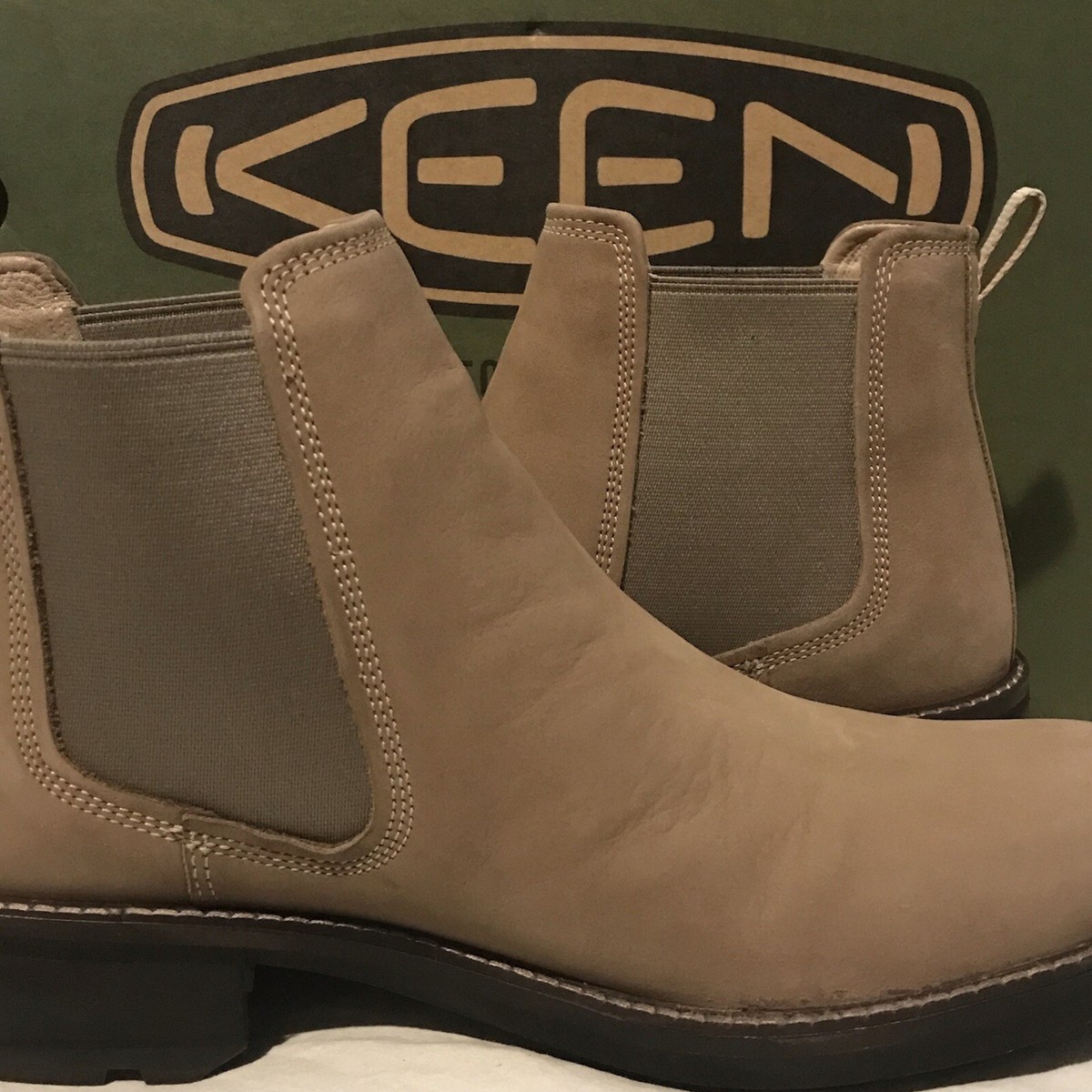 NEW KEEN Women's Size 8.5 M Oregon City Chelsea Boots Gaucho