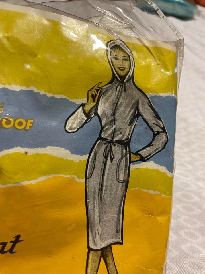 Impermeable Vintage Años 60 Damas Vinilo Transparente Esmerilado Talla Mediana Estilo #146 Nuevo de Lote Antiguo Foto 3 de 4