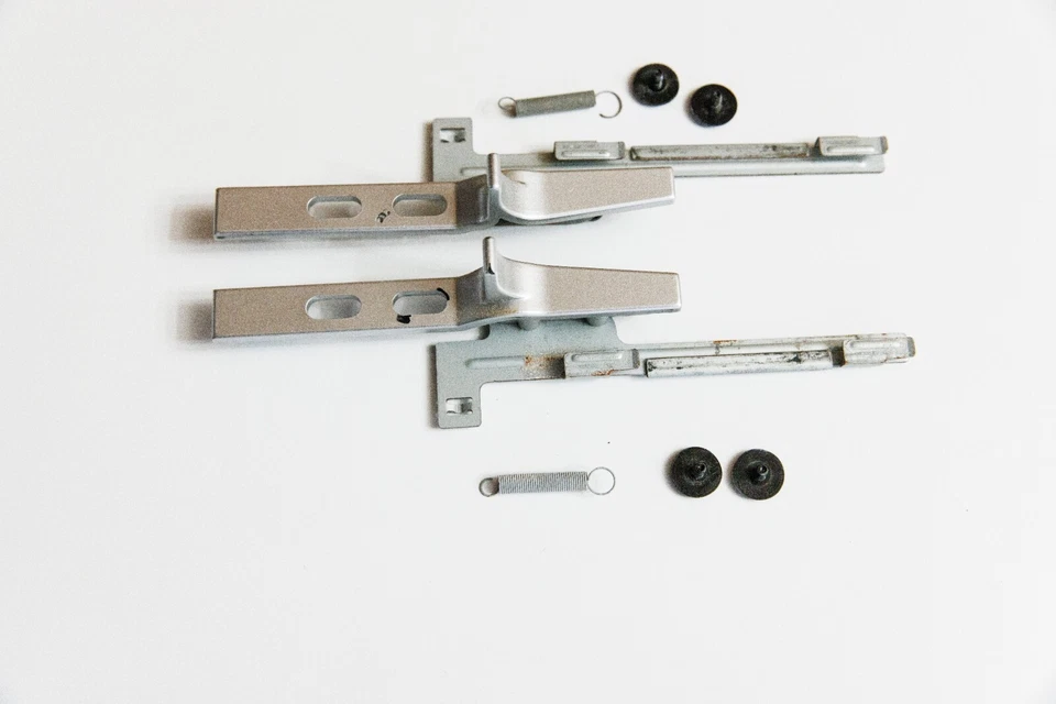 VTG Alienware Area 51 Desktop PC Case Side Panel Latches - Image 3 of 4