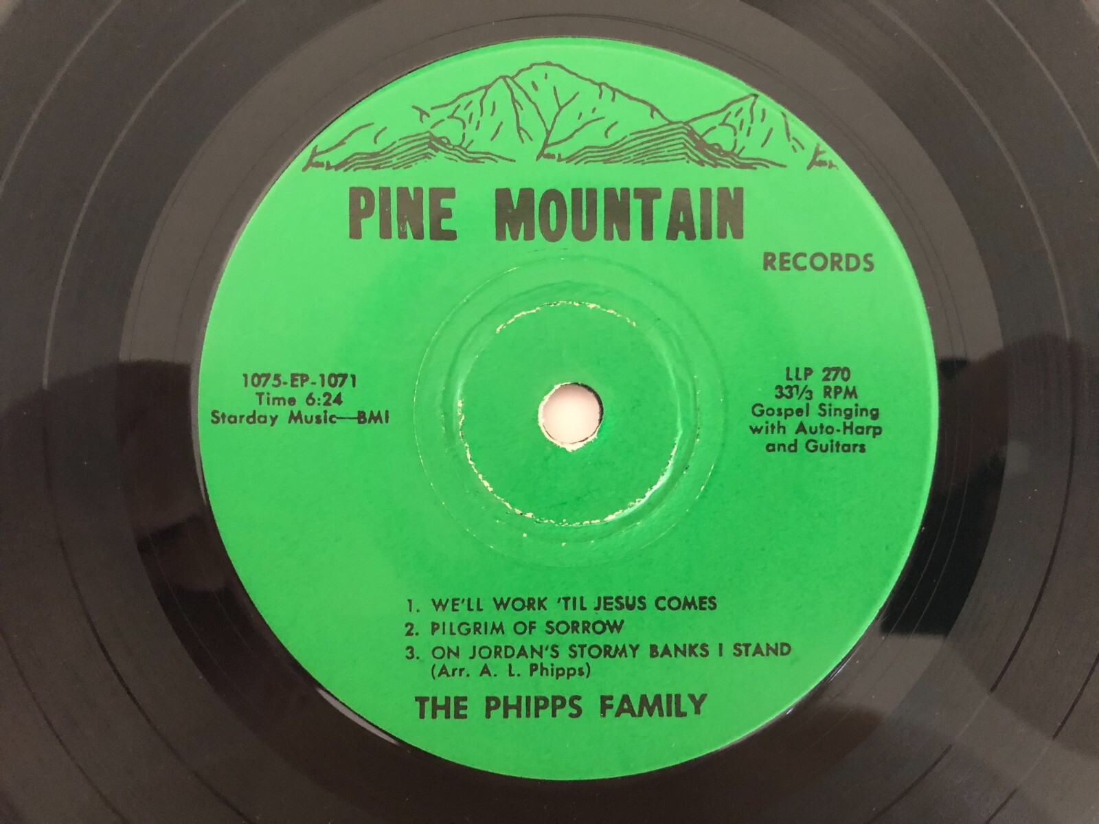 Hillbilly Gospel 45 PHIPPS FAMILY Pilgrim Of Sorrow PINE MOUNTAIN hear