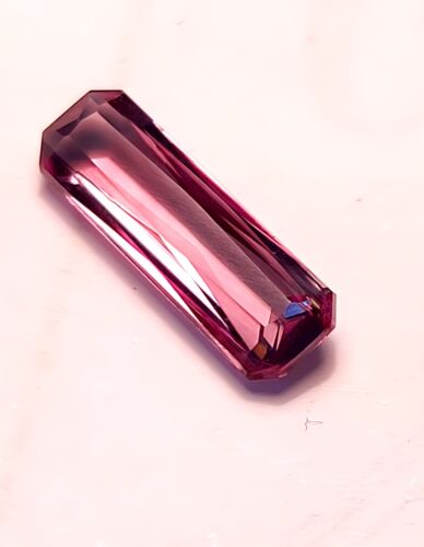 RARE RED AND COLOR CHANGE DIASPORE GEMSTONE,100%NATURAL  2 CRTS FROM TURKEY - Picture 1 of 4