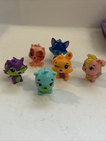 Hatchimals COLLEGGTIBLES 32 piece Fun Lot Giraffe Lion Sloth Zebra Rare Limited