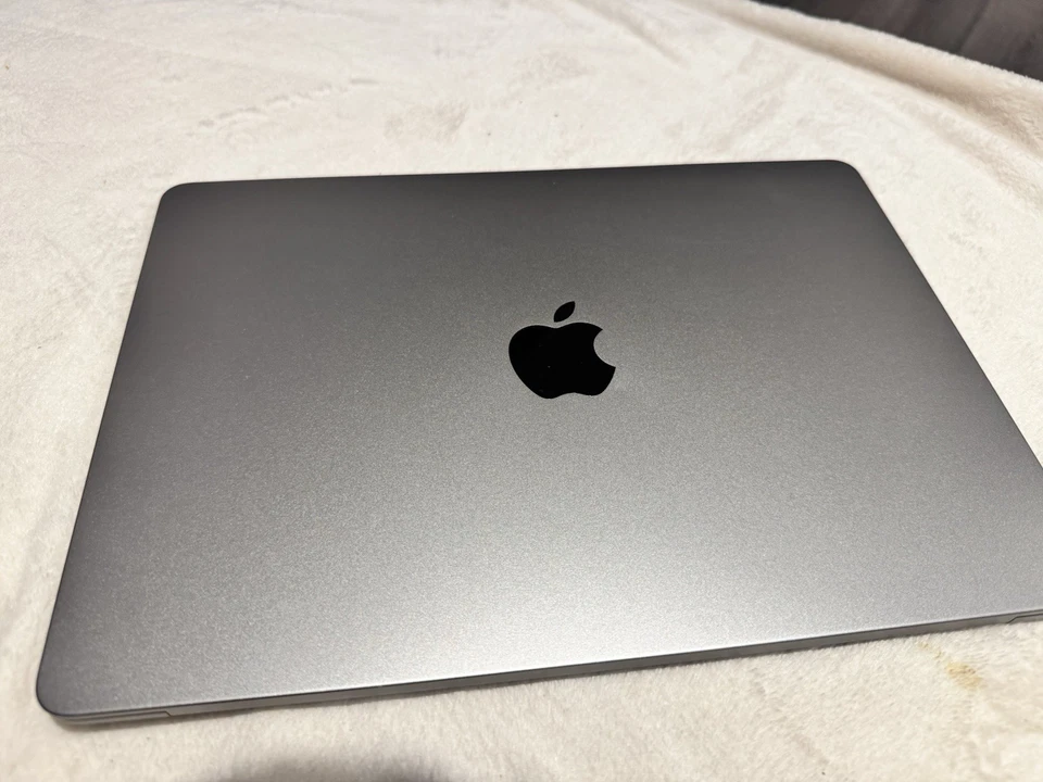 macbook air m2
