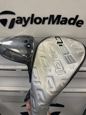 TAYLORMADE Qi35 DRIVER 9.0° RH VENTUS BLUE 5 STIFF w/ HEADCOVER
