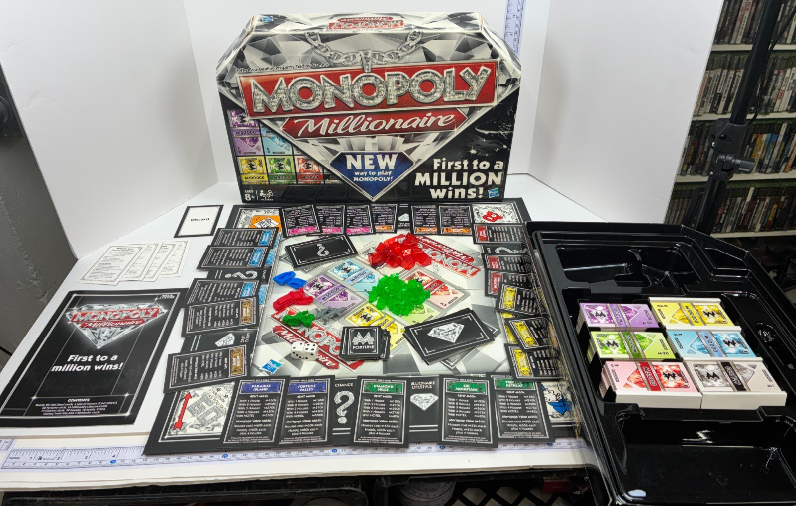 Monopoly Millionaire Edition *COMPLETE & FREE SHIPPING*