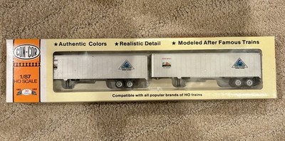 HO Con-Cor 0004-008202 Crab Orchard 45  Rivet Side Dry Van Highway Trailer NOS