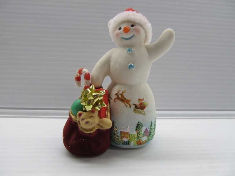 2019 Hallmark SNOWTOP LODGE #15 Ornament KRIS O. KINDLY Porcelain Snowman**New