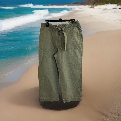 St Johns Bay Capri Pants Women 10 (actual 30x23.5) Green Cotton Zip Fly NEW - Picture 1 of 14