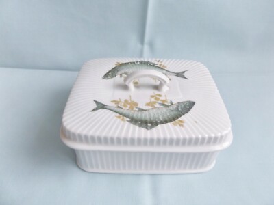 Vintage Sardinen Deckeldose gerippt Servierschale