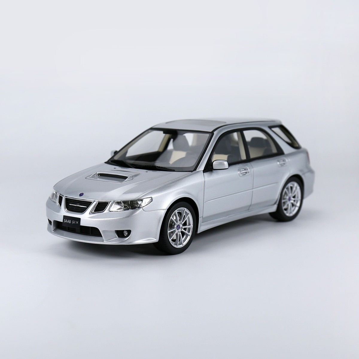 1 /18 Saab 9-2X Aero Resin Model car By RadScale models - silver