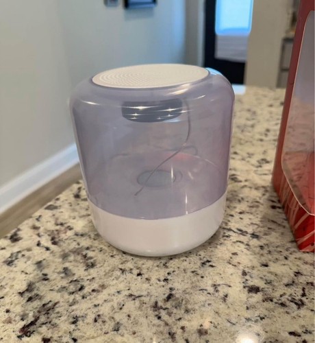 Vivitar Multicolor LED Light Up Wireless Bluetooth Recharageable Speaker *NEW* - Picture 8 of 8