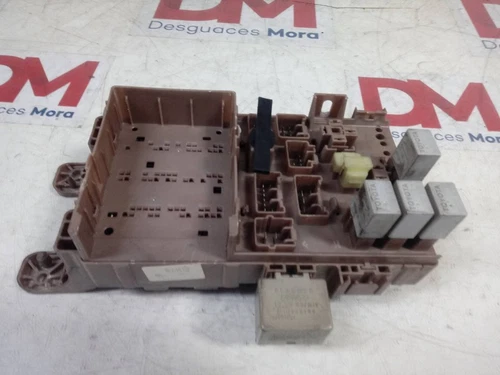 8264102040 Caja Reles/Fusibles para TOYOTA COROLLA (E12) 2006 6281608 - Imagen 2 de 5