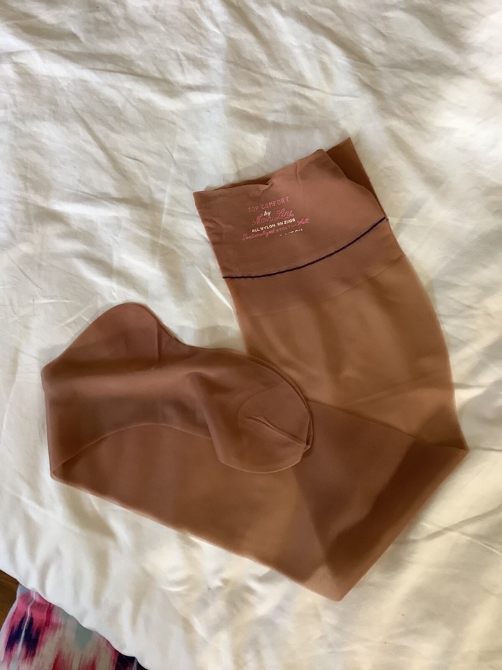 Vintage Main Line Garter Stockings Textualized Stretch Welt RHT NOS 9