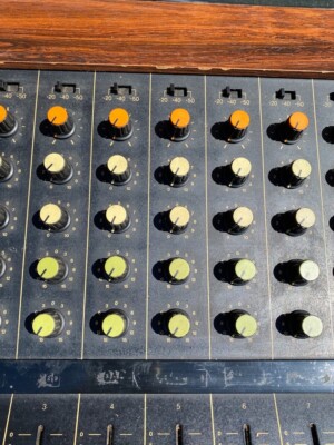 Vintage Yamaha PM-430 8 Channel Analog Console Mixer in Suitcase