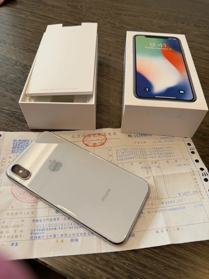 Apple iPhone X 64GB 256GB All Colours Unlocked Smartphone in box Re-Sealed 1Year - Image 2 of 4