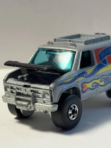 Hot Wheels Baja Breaker Silver Van Made in Hong Kong Vintage 1977