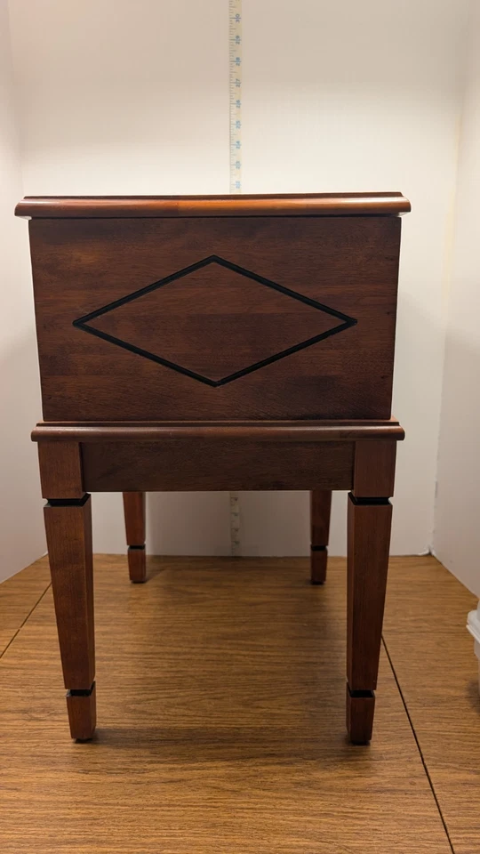 Cómoda de caoba Ethan Allen Foto 4 de 4