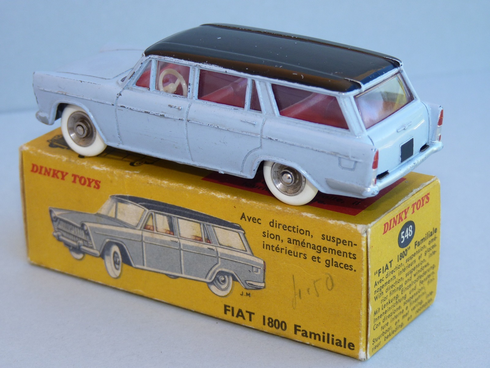 Dinky Toys Fiat 1800 Familiale miniature ancienne métal injecté