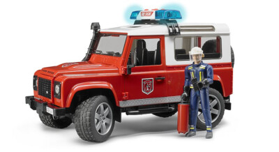 Bruder 02596 Land Rover Defender Station Wagon Feuerwehr Auto mit Feuerwehrmann