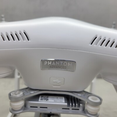DJI Phantom 3 Standard Drone Quadcopter - Model: W322B [DRONE ONLY