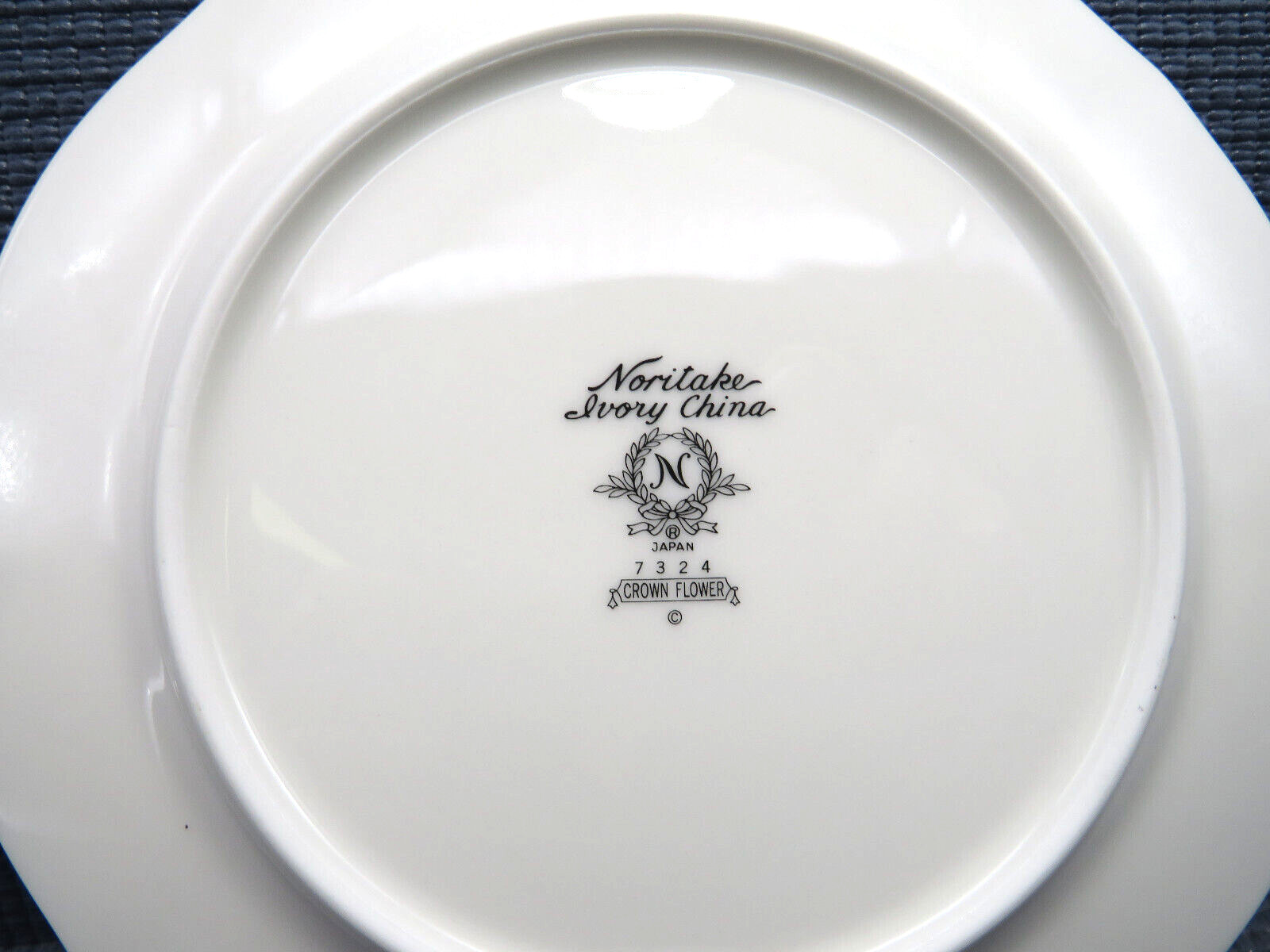 Noritake Dinnerware Crown Flower 7324 Pattern Bread Plate 7 1/8"