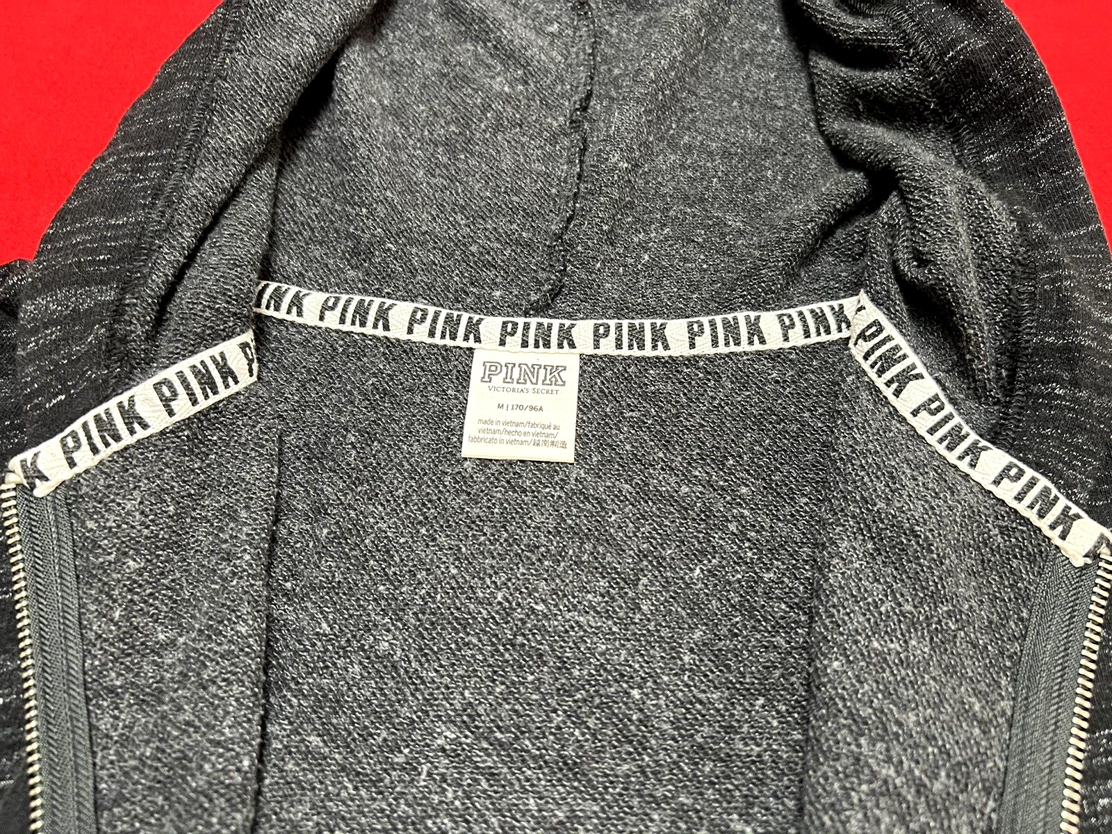 UNDERCOVER Felpa donna Victoria's Secret ROSA full zip nera con cappuccio taglia media 170 96A spacchi laterali