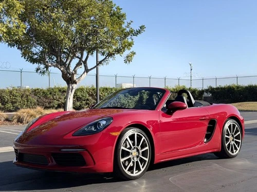 2020 Porsche 718 Boxster Image 1 of 4