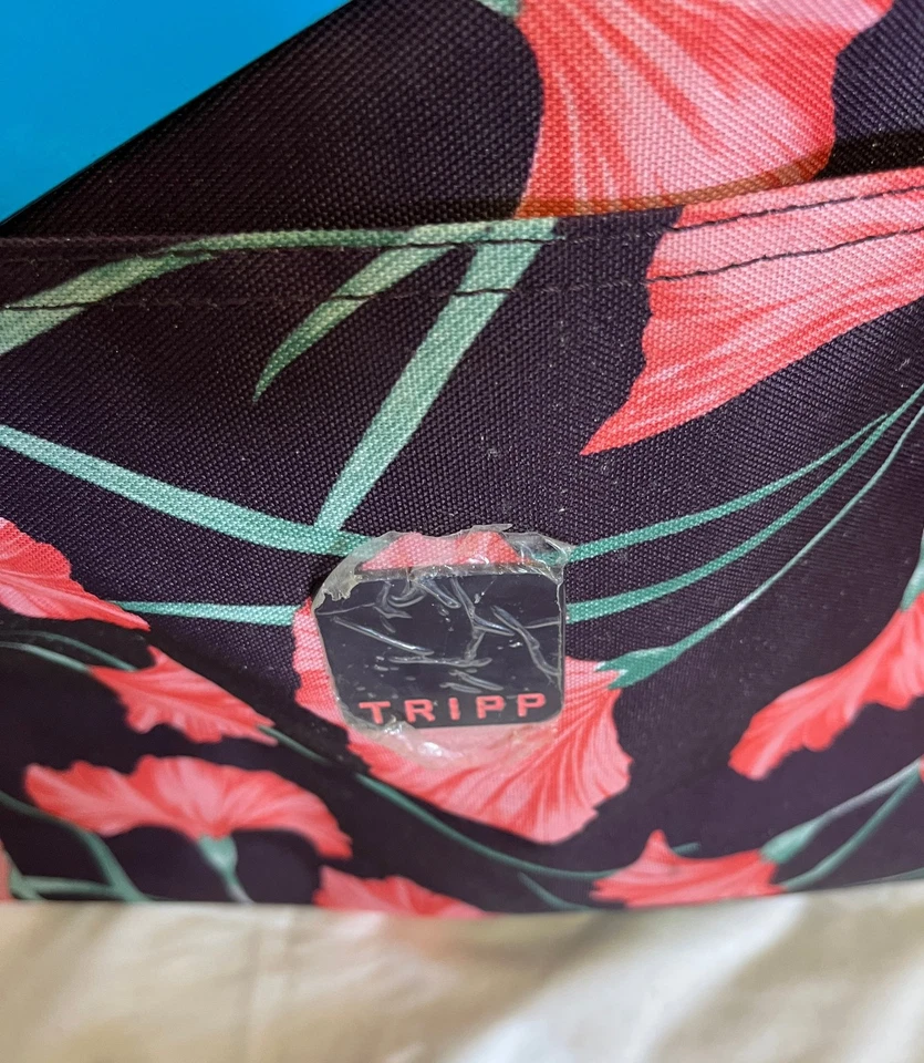 Tripp Express Poppy Large Holdall Duffle Bag Floral Design Multi Colour - Image 4 of 4