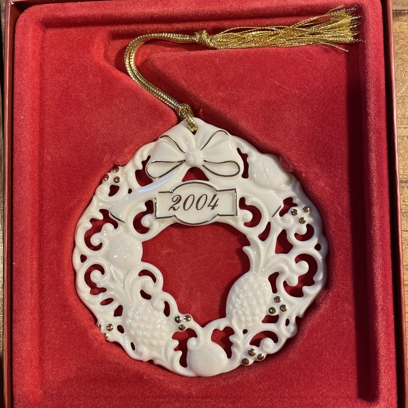 Lenox Annual 2004 Williamsburg Wreath Ornament In Original Box