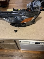 MASERATI LEVANTE HEADLIGHT LEFT DRIVER 2017 2018 2019 2020 XENON 670034642 OEM