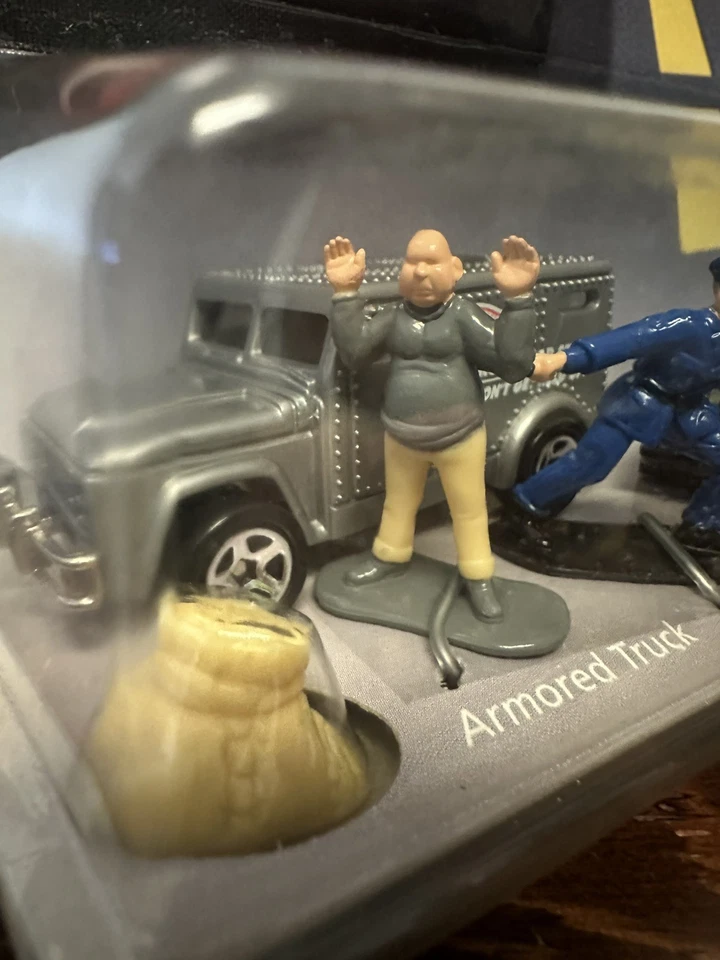 1996 Hot Wheels Action Pack Police Force Robbery In Progress xploraf 143 - Image 4 of 4