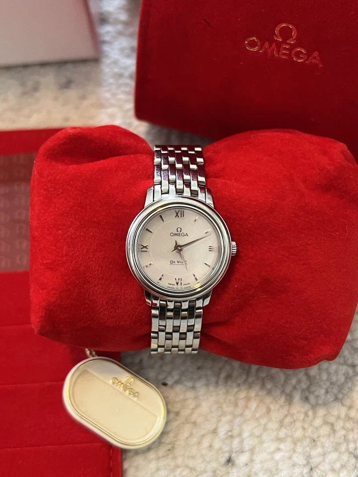 Omega De Ville Prestige White Shell Mop 424.10.24.60.05.001 Women's Quartz Watch - Image 4 of 4