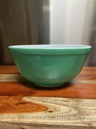 Pyrex "Primary Color" Green 8 1/2 Inch Mixing Bowl-#403