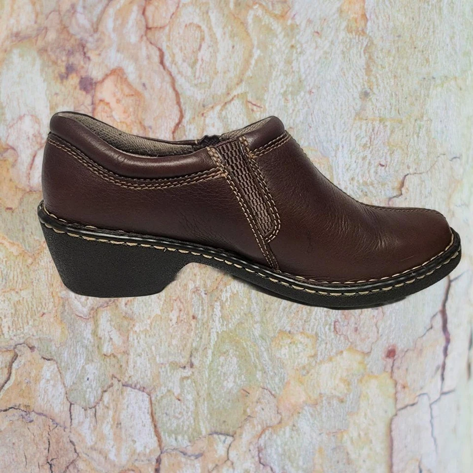 Zuecos cómodos sin cordones Eastland Amore para mujer 3096-02 cuero marrón EE. UU. 81/2 M ¡USADOS EN EXCELENTE ESTADO! Foto 4 de 4