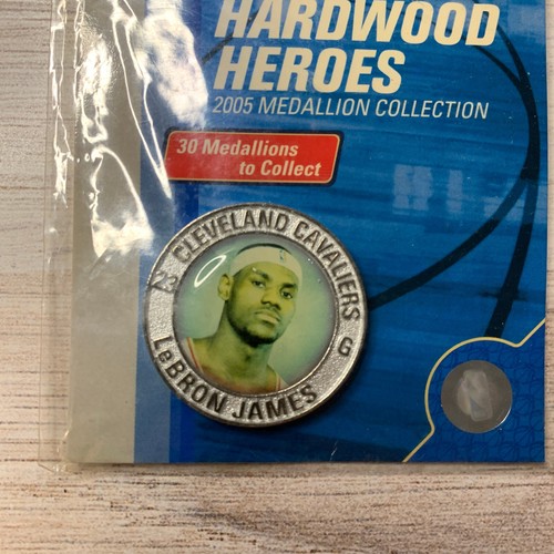 NEW SEALED 2005 NBA Hardwood Heroes Lebron James Medallion Collection Cavaliers - Picture 2 of 4