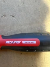 SLIGHTLY USED  Ratcheting Screwdriver Set - 13-in-1 Multi Bit Screw Driver w/ ¼"