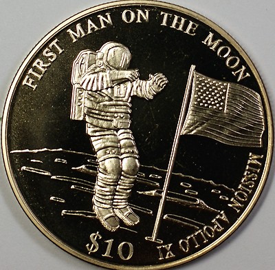 P.G.C.D.ロシオンエクラニューエラ200m moonです。 2000 Liberia $10 Man on the Moon Brilliant Uncirculated