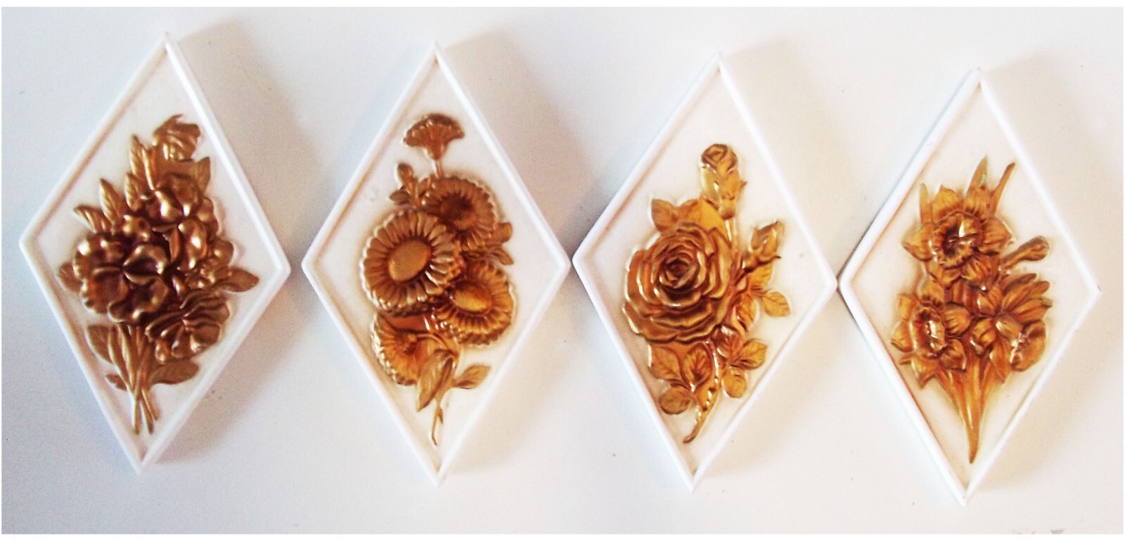 VINTAGESET OF FOUR 1950'S ARDCO JAPAN DIAMOND SHAPED WALL HANGINGS