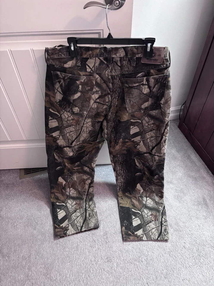 Jeans Cano Wrangler Foto 2 de 3