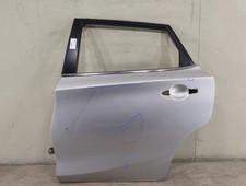 Porte arrière et accessoires Nissan Pulsar
