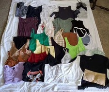 Bundle Of Short Sleeve/Sleeveless Tops Size Small 31 Pieces Various Brands