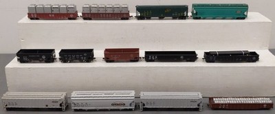 Athearn & Others HO Scale Assorted Freight Cars; 1036, 834592, 71249, [13]
