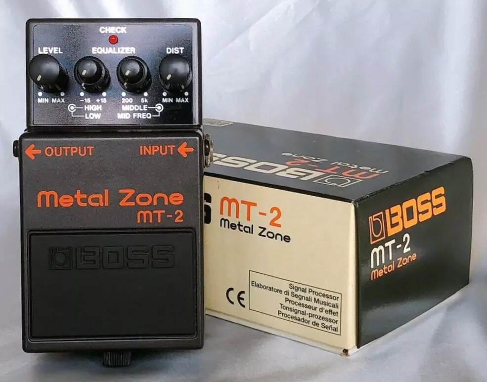 BOSS MT-2 Metal Zone Distortion Pedal Vintage 2000 W/Original Box MIT